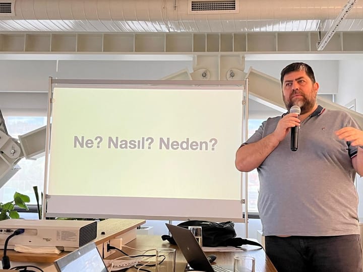Beni biraz zorlar mısınız?